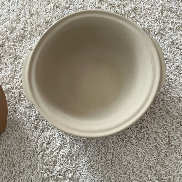 The Pampered Chef FAMILY HERITAGE Unglazed Stoneware Large Baking Serving Bowl - Picture 3 of 8
